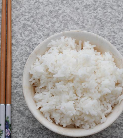3/4 cawan nasi putih yang dimasak