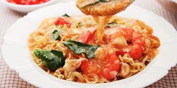 https://www.maggi.my/sites/default/files/styles/ln_search_recipe_resultdesktop/public/srh_recipes/6bdeddd4e0437c6051cfc8f1a5b817a1.jpg?h=b2dc8638&itok=WoE6O07o