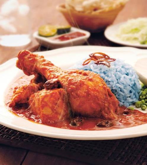Nasi Dagang dengan Kari Ikan Tongkol dan Acar Jelatah