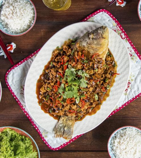 Ikan Goreng Dengan Jeruk Choy Sum