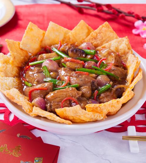 Golden Bling Bling Chestnut Chicken Pot