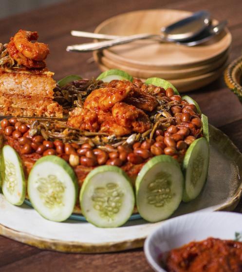 Kek Nasi Lemak