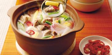 Hot & Sour Clear Beef Soup