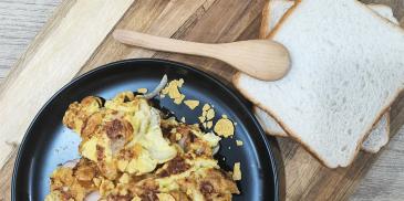 Telur Goreng Crunchy Gold Corn Flakes