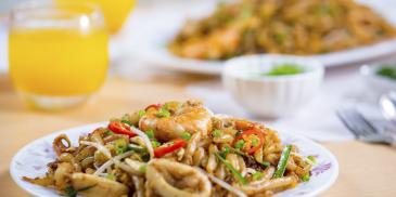 25-Minute Fried Laksa Noodles