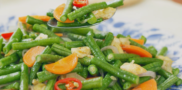 Stir-Fried Long Beans With Egg