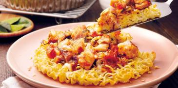 Oven-Baked Cheesy Chicken Noodles