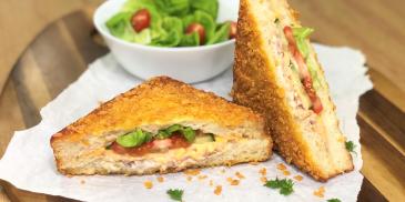 Cheesy Crunch Tuna Sandwich