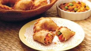 Crusty Chicken Briyani Curry Puff